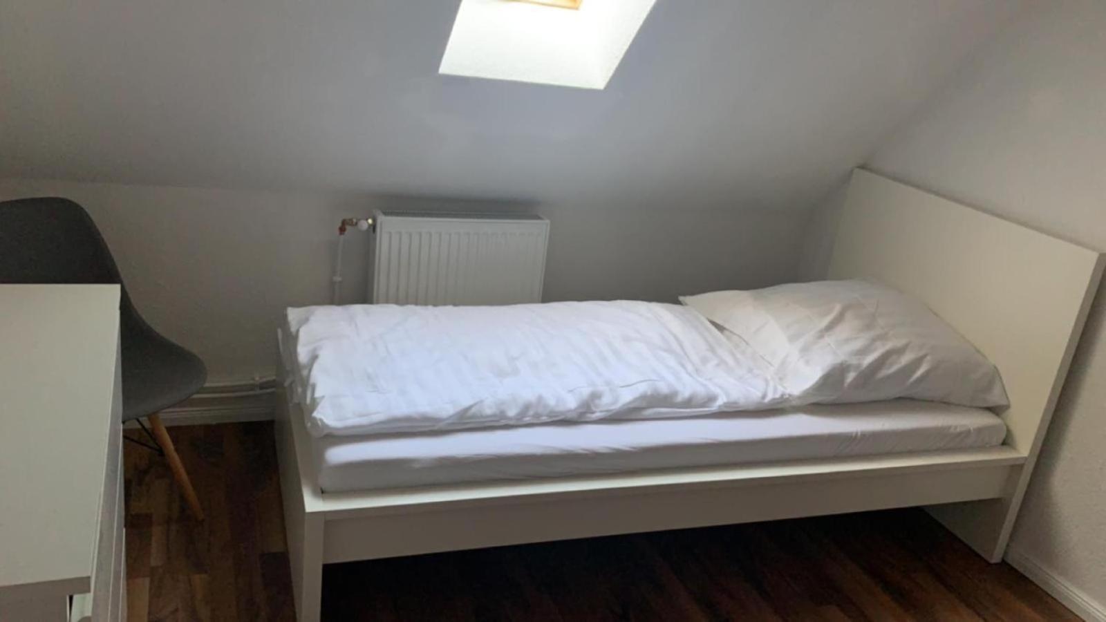 Zimmer In Wohnung, Monteure, Zentral, Enger Kültér fotó