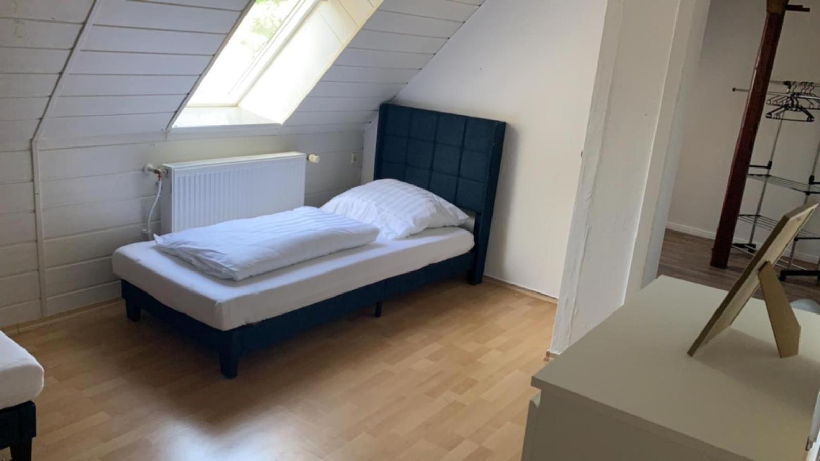 Zimmer In Wohnung, Monteure, Zentral, Enger Kültér fotó