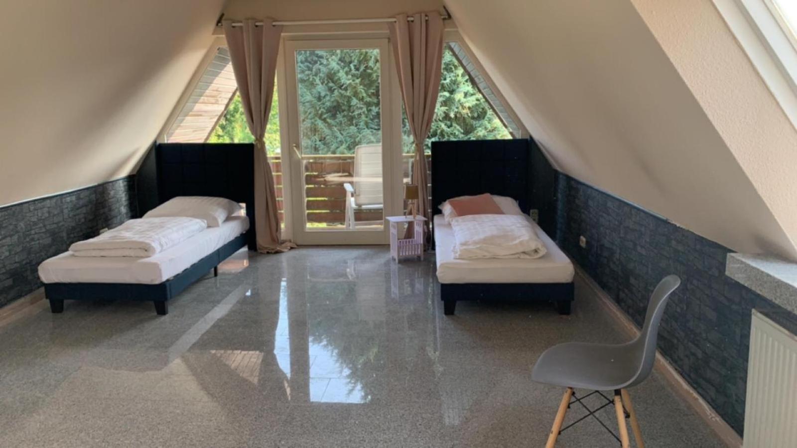 Zimmer In Wohnung, Monteure, Zentral, Enger Kültér fotó